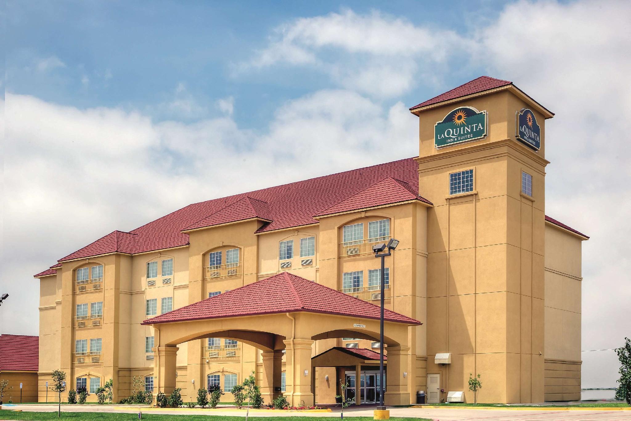 La Quinta By Wyndham Dumas Hotel Exterior photo