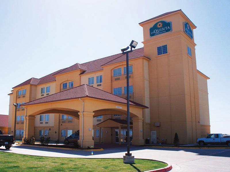 La Quinta By Wyndham Dumas Hotel Exterior photo